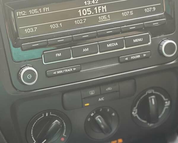 Сірий Фольксваген Джетта, об'ємом двигуна 2 л та пробігом 142 тис. км за 8000 $, фото 14 на Automoto.ua