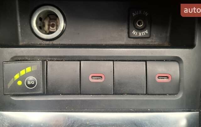 Сірий Фольксваген Джетта, об'ємом двигуна 2.5 л та пробігом 312 тис. км за 7700 $, фото 23 на Automoto.ua