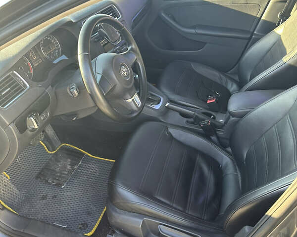 Сірий Фольксваген Джетта, об'ємом двигуна 1.97 л та пробігом 186 тис. км за 10250 $, фото 9 на Automoto.ua