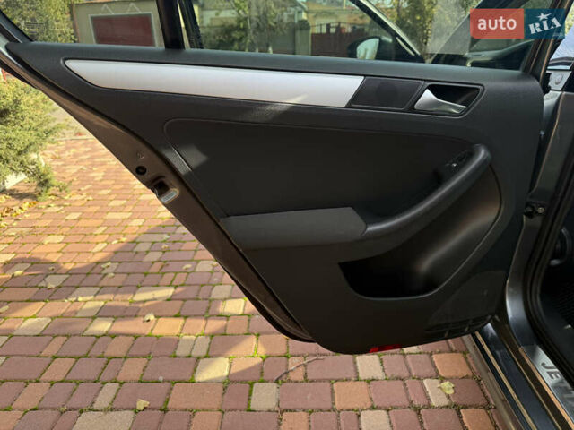 Фольксваген Джетта 2012 в Одессе на Automoto.ua Серый Фольксваген Джетта, объемом двигателя 1.4 л и пробегом 189 тыс. км за 8800 $, фото 30 на Automoto.ua