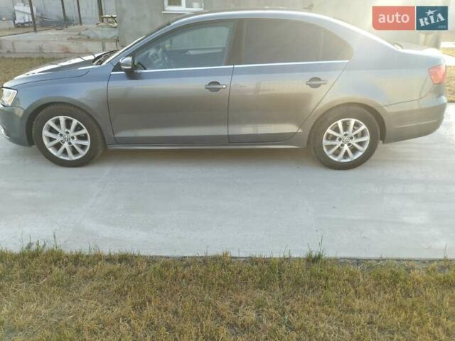 Сірий Фольксваген Джетта, об'ємом двигуна 2.48 л та пробігом 279 тис. км за 7500 $, фото 2 на Automoto.ua