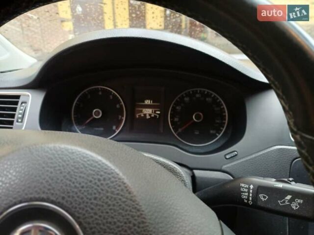 Серый Фольксваген Джетта, объемом двигателя 2.5 л и пробегом 240 тыс. км за 9000 $, фото 6 на Automoto.ua