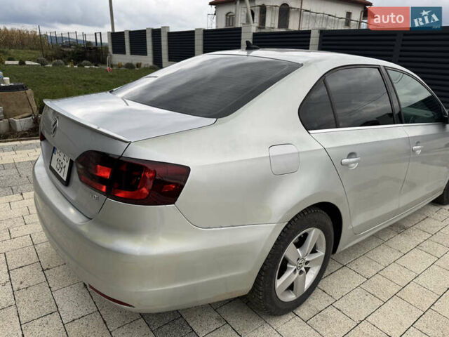 Серый Фольксваген Джетта, объемом двигателя 1.98 л и пробегом 295 тыс. км за 8000 $, фото 3 на Automoto.ua