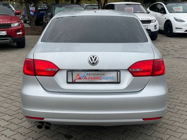 Фольксваген Джетта 2012 в Кривом Роге на Automoto.ua Серый Фольксваген Джетта, объемом двигателя 2 л и пробегом 153 тыс. км за 7700 $, фото 5 на Automoto.ua