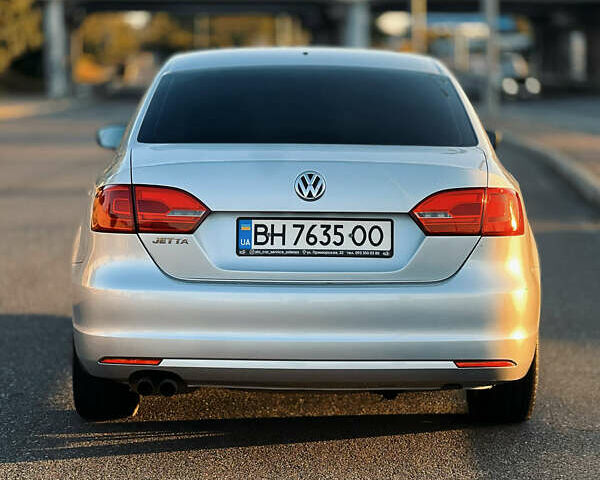 Серый Фольксваген Джетта, объемом двигателя 1.98 л и пробегом 317 тыс. км за 7400 $, фото 3 на Automoto.ua