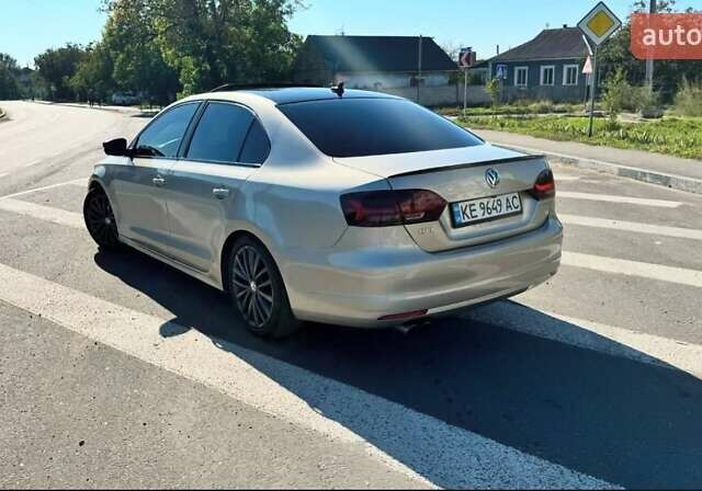 Серый Фольксваген Джетта, объемом двигателя 2.48 л и пробегом 150 тыс. км за 8800 $, фото 5 на Automoto.ua