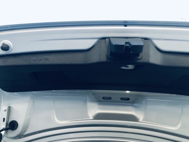 Сірий Фольксваген Джетта, об'ємом двигуна 2.5 л та пробігом 220 тис. км за 8450 $, фото 2 на Automoto.ua