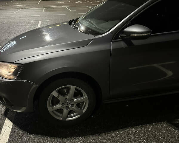 Серый Фольксваген Джетта, объемом двигателя 1.97 л и пробегом 187 тыс. км за 9900 $, фото 12 на Automoto.ua