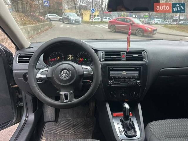 Серый Фольксваген Джетта, объемом двигателя 1.98 л и пробегом 350 тыс. км за 5999 $, фото 7 на Automoto.ua