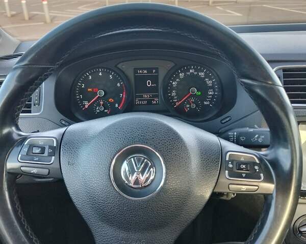 Сірий Фольксваген Джетта, об'ємом двигуна 2.5 л та пробігом 111 тис. км за 9500 $, фото 9 на Automoto.ua