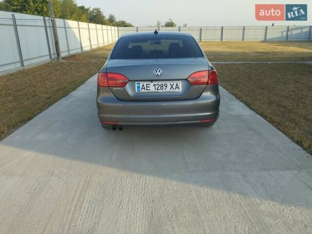Сірий Фольксваген Джетта, об'ємом двигуна 2.48 л та пробігом 279 тис. км за 7500 $, фото 16 на Automoto.ua