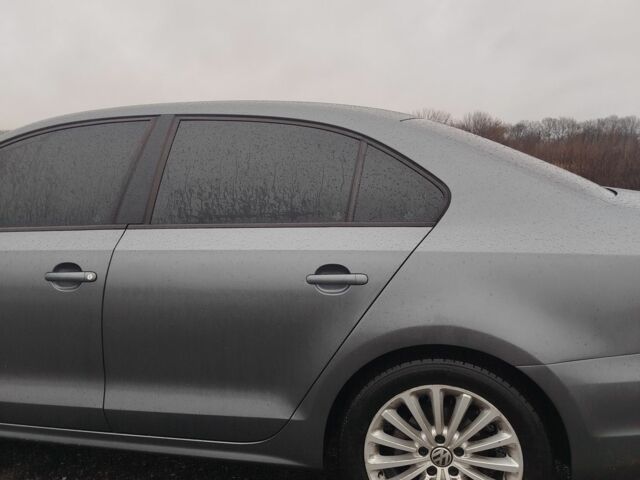 Серый Фольксваген Джетта, объемом двигателя 2.5 л и пробегом 290 тыс. км за 7600 $, фото 7 на Automoto.ua