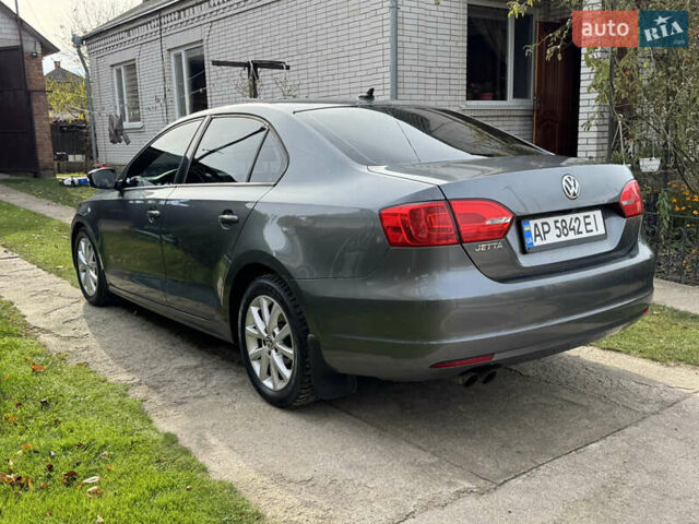 Серый Фольксваген Джетта, объемом двигателя 2.5 л и пробегом 215 тыс. км за 8500 $, фото 3 на Automoto.ua