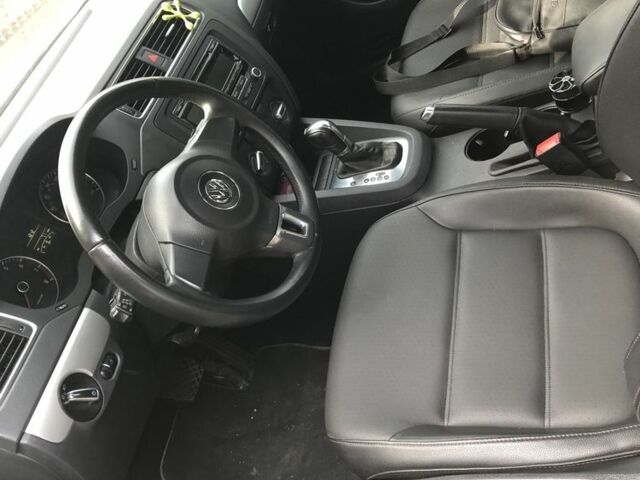 Сірий Фольксваген Джетта, об'ємом двигуна 2.5 л та пробігом 220 тис. км за 8450 $, фото 5 на Automoto.ua