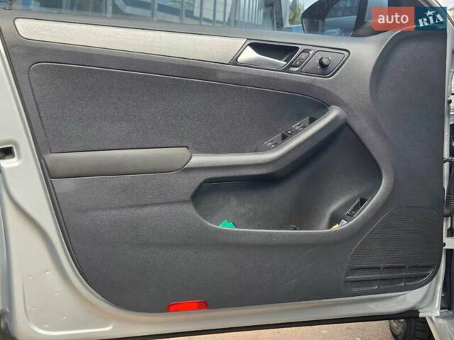 Серый Фольксваген Джетта, объемом двигателя 1.4 л и пробегом 154 тыс. км за 7600 $, фото 9 на Automoto.ua