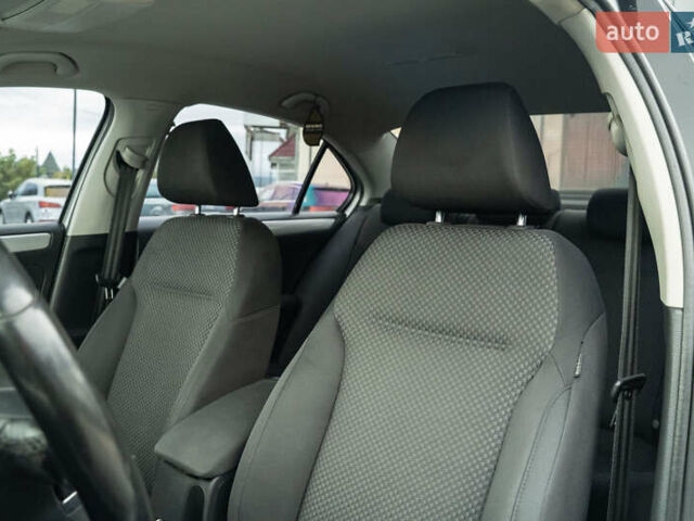 Серый Фольксваген Джетта, объемом двигателя 1.39 л и пробегом 122 тыс. км за 9900 $, фото 28 на Automoto.ua