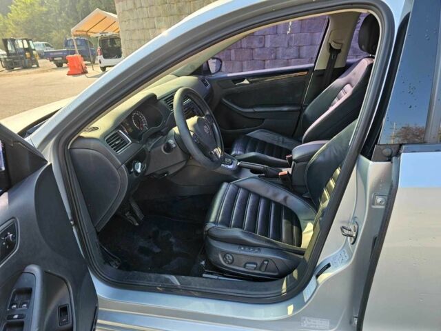 Серый Фольксваген Джетта, объемом двигателя 1.6 л и пробегом 189 тыс. км за 2100 $, фото 7 на Automoto.ua