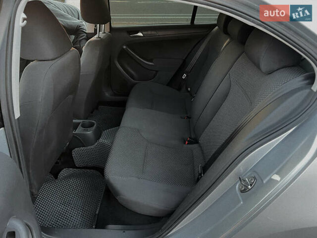 Серый Фольксваген Джетта, объемом двигателя 1.98 л и пробегом 317 тыс. км за 7400 $, фото 16 на Automoto.ua