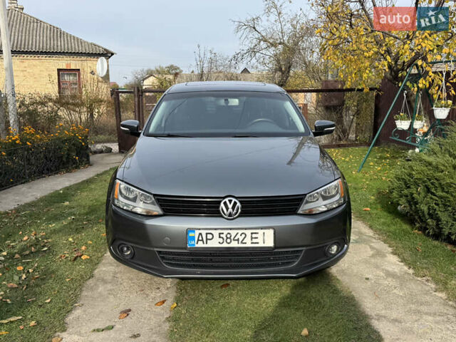 Серый Фольксваген Джетта, объемом двигателя 2.5 л и пробегом 215 тыс. км за 8500 $, фото 5 на Automoto.ua