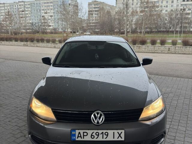 Серый Фольксваген Джетта, объемом двигателя 2 л и пробегом 240 тыс. км за 8200 $, фото 2 на Automoto.ua