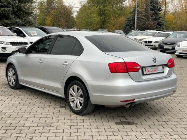 Фольксваген Джетта 2012 в Кривом Роге на Automoto.ua Серый Фольксваген Джетта, объемом двигателя 2 л и пробегом 153 тыс. км за 7700 $, фото 3 на Automoto.ua