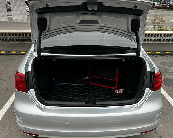 Серый Фольксваген Джетта, объемом двигателя 1.98 л и пробегом 260 тыс. км за 8200 $, фото 9 на Automoto.ua