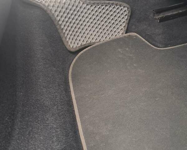 Сірий Фольксваген Джетта, об'ємом двигуна 2.48 л та пробігом 144 тис. км за 8500 $, фото 12 на Automoto.ua