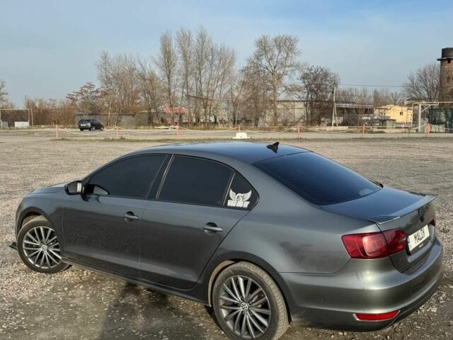 Сірий Фольксваген Джетта, об'ємом двигуна 2.5 л та пробігом 194 тис. км за 10200 $, фото 6 на Automoto.ua