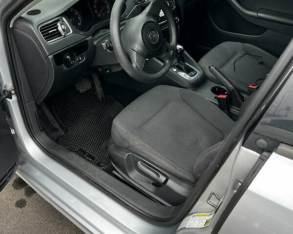 Серый Фольксваген Джетта, объемом двигателя 1.98 л и пробегом 260 тыс. км за 8200 $, фото 23 на Automoto.ua