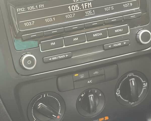 Сірий Фольксваген Джетта, об'ємом двигуна 2 л та пробігом 142 тис. км за 8000 $, фото 15 на Automoto.ua