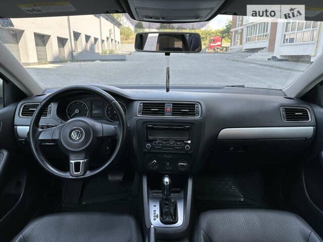 Сірий Фольксваген Джетта, об'ємом двигуна 2.5 л та пробігом 208 тис. км за 9300 $, фото 36 на Automoto.ua