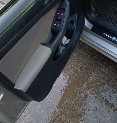 Серый Фольксваген Джетта, объемом двигателя 2 л и пробегом 173 тыс. км за 4300 $, фото 21 на Automoto.ua