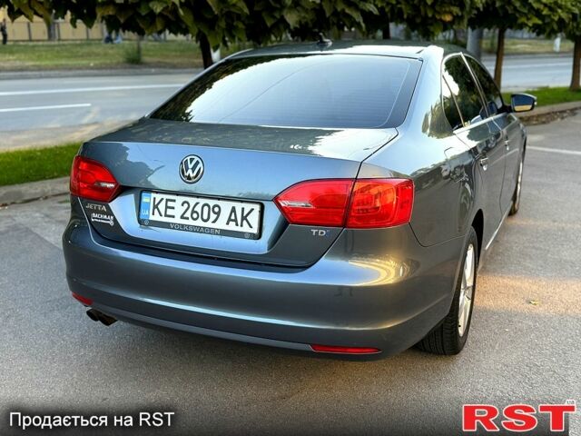 Серый Фольксваген Джетта, объемом двигателя 2 л и пробегом 270 тыс. км за 8200 $, фото 3 на Automoto.ua