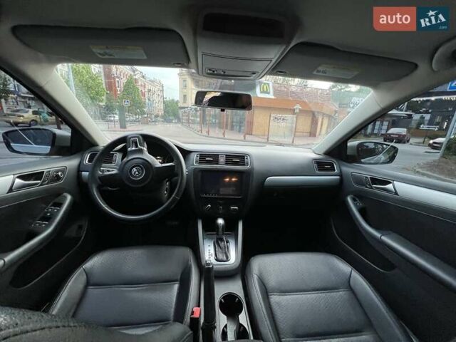 Сірий Фольксваген Джетта, об'ємом двигуна 2.48 л та пробігом 218 тис. км за 8900 $, фото 10 на Automoto.ua