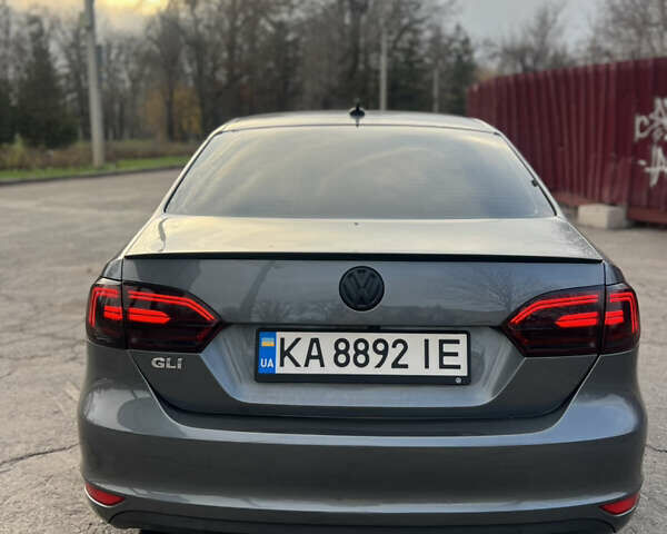 Серый Фольксваген Джетта, объемом двигателя 1.95 л и пробегом 196 тыс. км за 12300 $, фото 6 на Automoto.ua