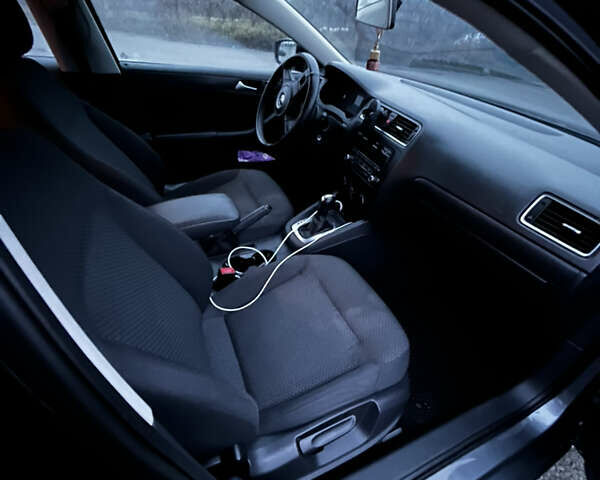 Серый Фольксваген Джетта, объемом двигателя 1.98 л и пробегом 185 тыс. км за 9300 $, фото 15 на Automoto.ua