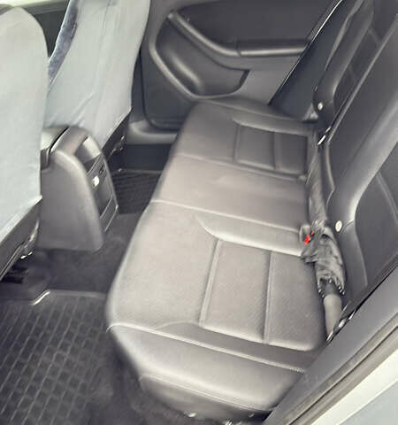 Сірий Фольксваген Джетта, об'ємом двигуна 2.5 л та пробігом 256 тис. км за 8500 $, фото 16 на Automoto.ua