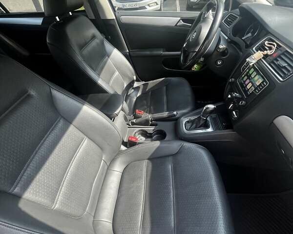 Сірий Фольксваген Джетта, об'ємом двигуна 1.8 л та пробігом 139 тис. км за 9000 $, фото 12 на Automoto.ua