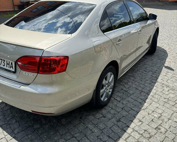 Серый Фольксваген Джетта, объемом двигателя 2.5 л и пробегом 230 тыс. км за 9200 $, фото 13 на Automoto.ua