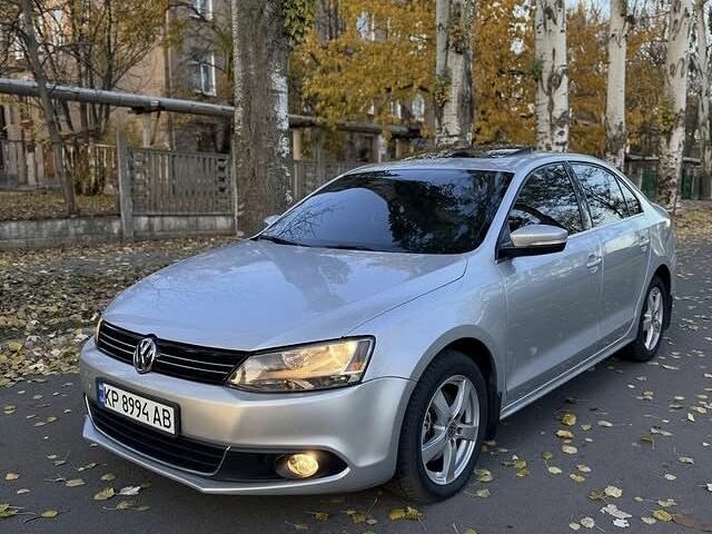 Серый Фольксваген Джетта, объемом двигателя 2 л и пробегом 262 тыс. км за 9100 $, фото 2 на Automoto.ua