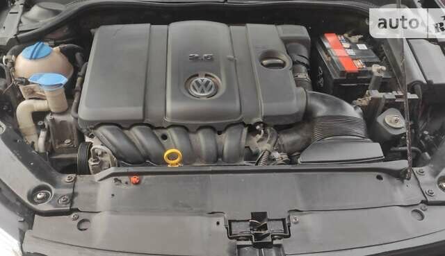Сірий Фольксваген Джетта, об'ємом двигуна 2.5 л та пробігом 117 тис. км за 10300 $, фото 26 на Automoto.ua