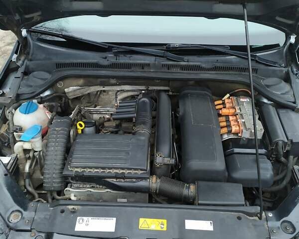 Серый Фольксваген Джетта, объемом двигателя 1.39 л и пробегом 223 тыс. км за 9900 $, фото 9 на Automoto.ua