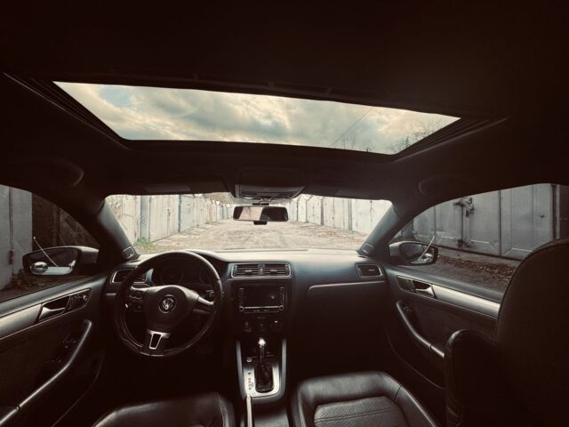 Серый Фольксваген Джетта, объемом двигателя 2.5 л и пробегом 208 тыс. км за 7999 $, фото 6 на Automoto.ua