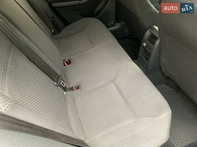 Сірий Фольксваген Джетта, об'ємом двигуна 2 л та пробігом 260 тис. км за 8500 $, фото 13 на Automoto.ua