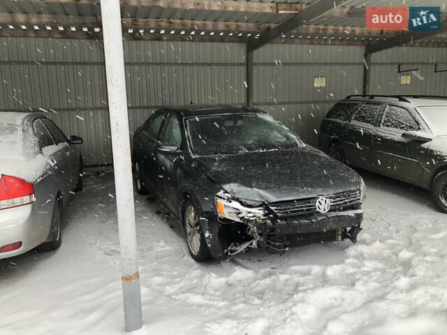 Серый Фольксваген Джетта, объемом двигателя 1.8 л и пробегом 320 тыс. км за 5000 $, фото 1 на Automoto.ua