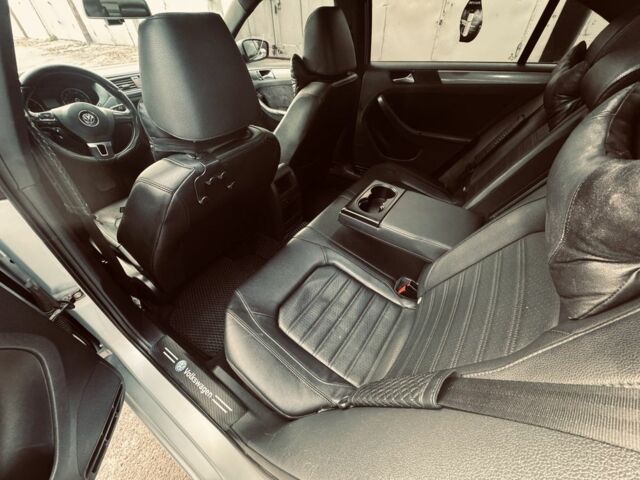 Серый Фольксваген Джетта, объемом двигателя 2.5 л и пробегом 208 тыс. км за 7999 $, фото 7 на Automoto.ua