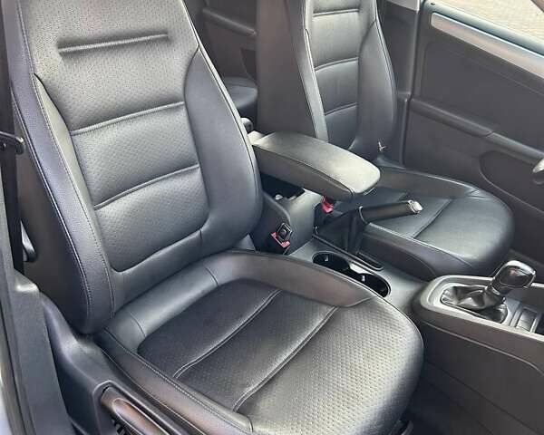 Серый Фольксваген Джетта, объемом двигателя 2.5 л и пробегом 162 тыс. км за 8500 $, фото 30 на Automoto.ua