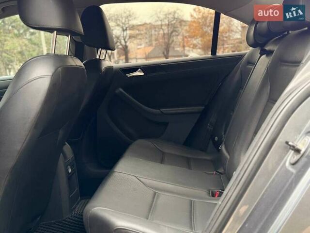 Сірий Фольксваген Джетта, об'ємом двигуна 1.8 л та пробігом 253 тис. км за 9999 $, фото 14 на Automoto.ua