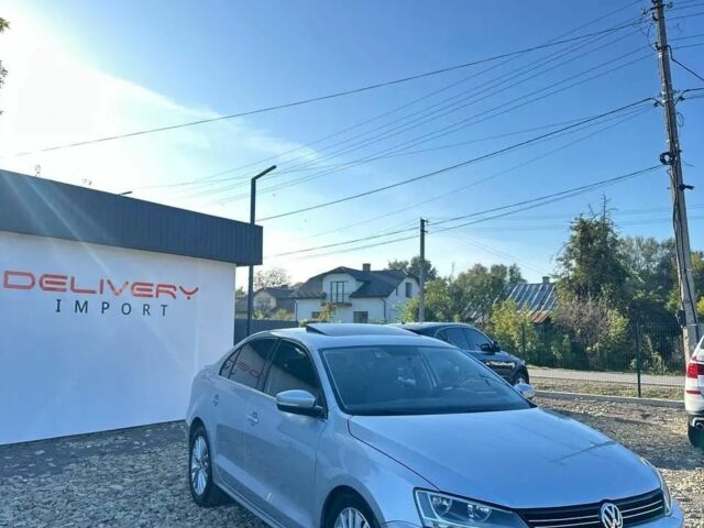 Фольксваген Джетта 2013 в Самборе на Automoto.ua Серый Фольксваген Джетта, объемом двигателя 2 л и пробегом 250 тыс. км за 10500 $, фото 2 на Automoto.ua