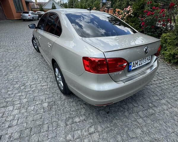 Серый Фольксваген Джетта, объемом двигателя 2.5 л и пробегом 230 тыс. км за 9200 $, фото 21 на Automoto.ua